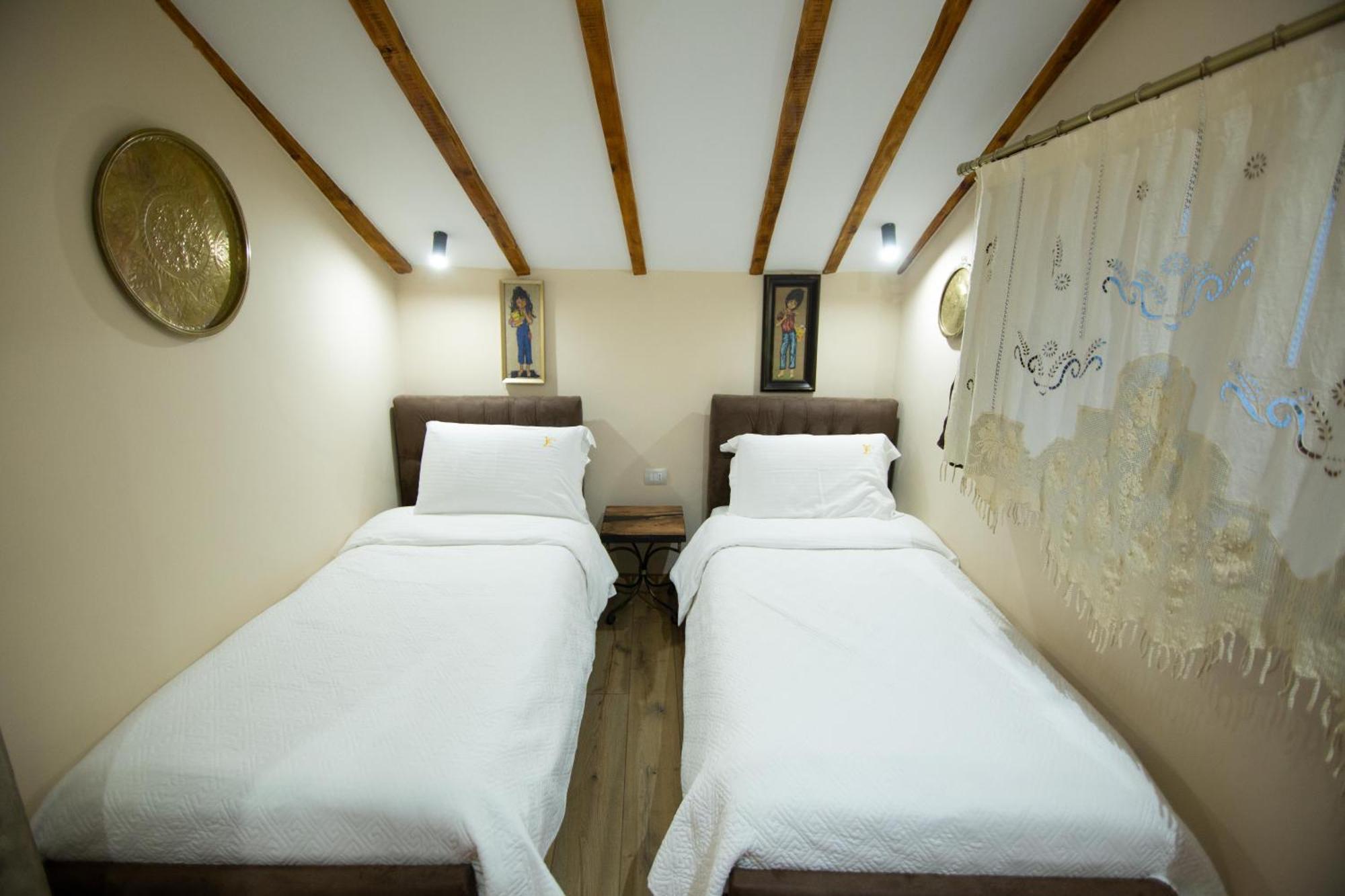 Vila Eden Boutique Hotel كورتشي الغرفة الصورة